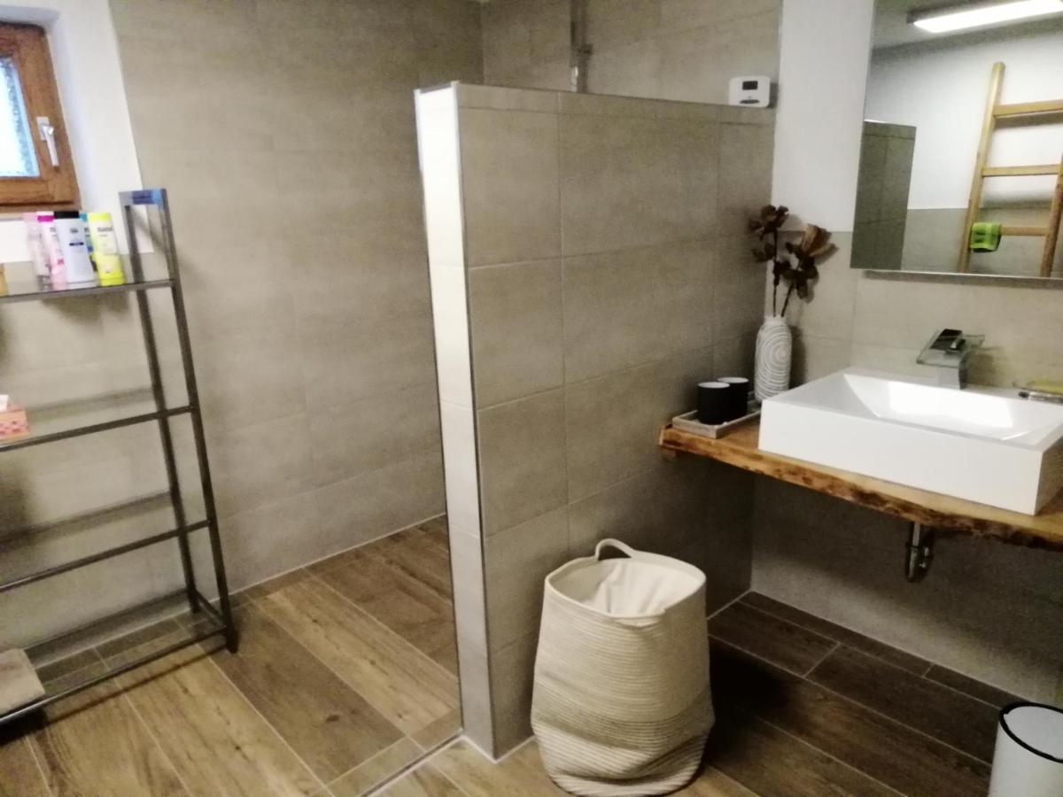 Ferienwohnung Blockhaus Juka Vinningen Exteriér fotografie