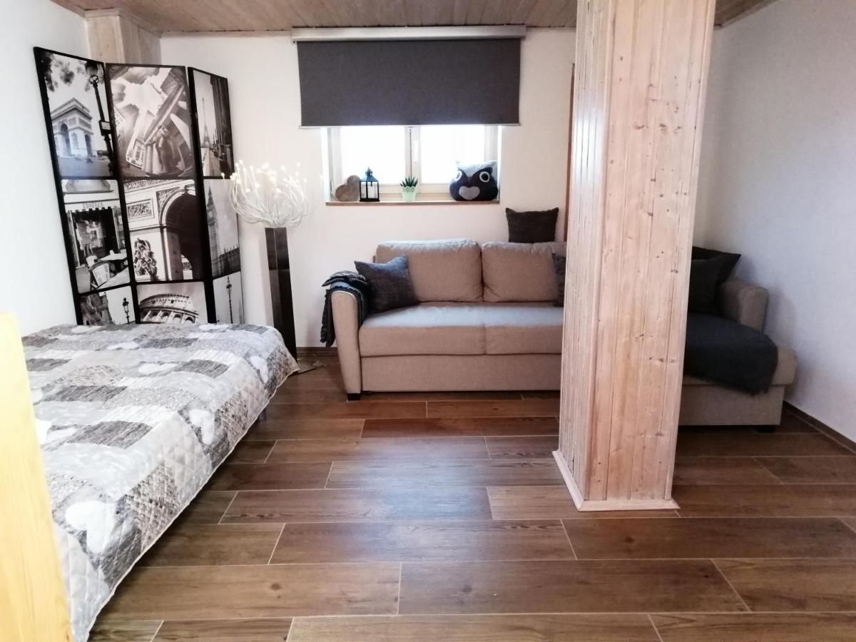 Ferienwohnung Blockhaus Juka Vinningen Exteriér fotografie